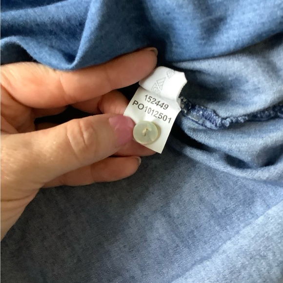 Foxcroft Shaped Fit Chambray Button-Down Shirt Size 2 - Picture 6 of 8